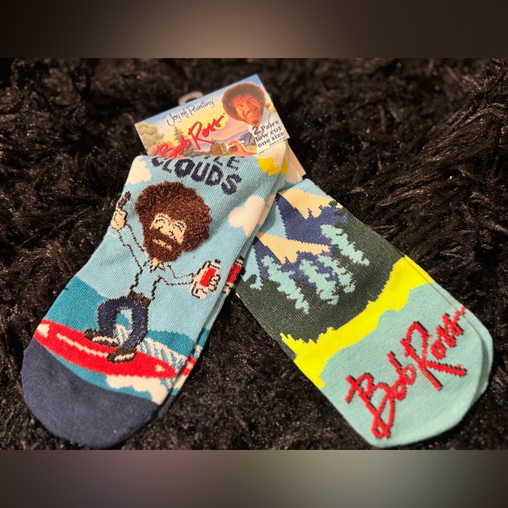 NWT- 2 PAIR OF BOB ROSS CREW SOCKS